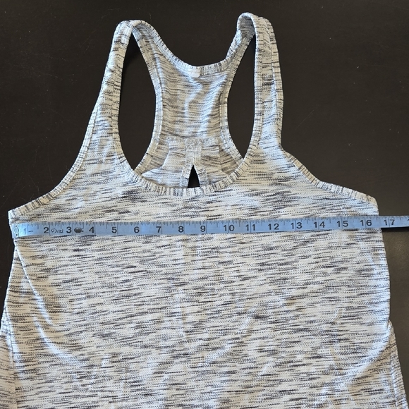 Lululemon Women's Gray Tank Top - Picture 5 of 7
